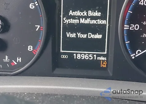 2018 Toyota Rav4 Le z USA, uszkodzony, nr VIN 2T3BFREV6JW725180